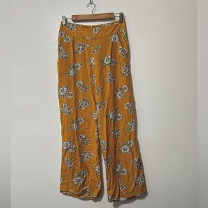 Women’s Stillwater flare bottom women’s pants size‎ small